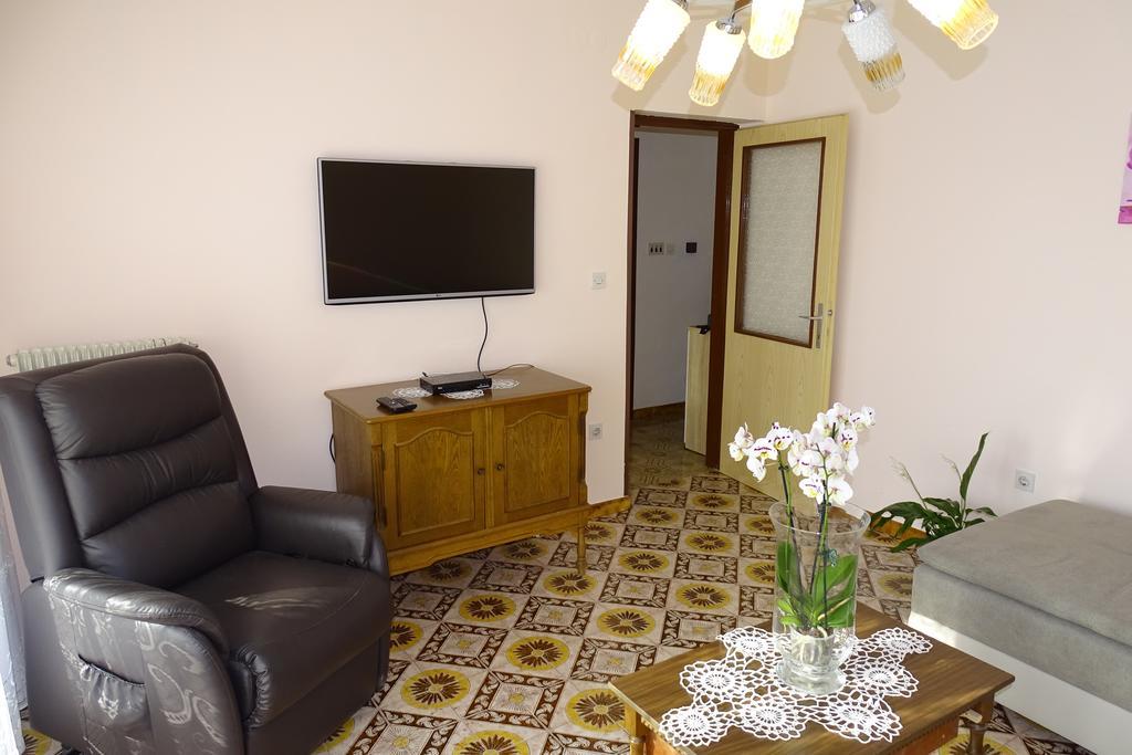 Apartment Parenzana Bibali 65 A 52460-Buje Exterior photo