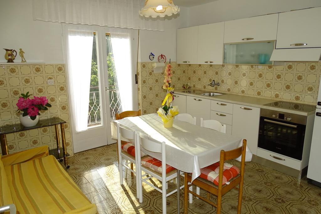 Apartment Parenzana Bibali 65 A 52460-Buje Exterior photo