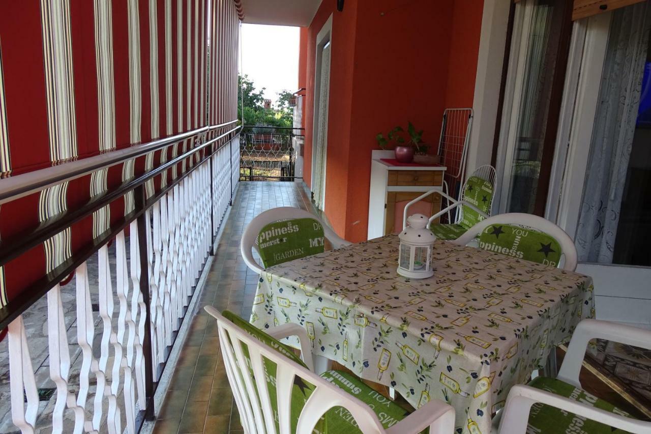 Apartment Parenzana Bibali 65 A 52460-Buje Exterior photo