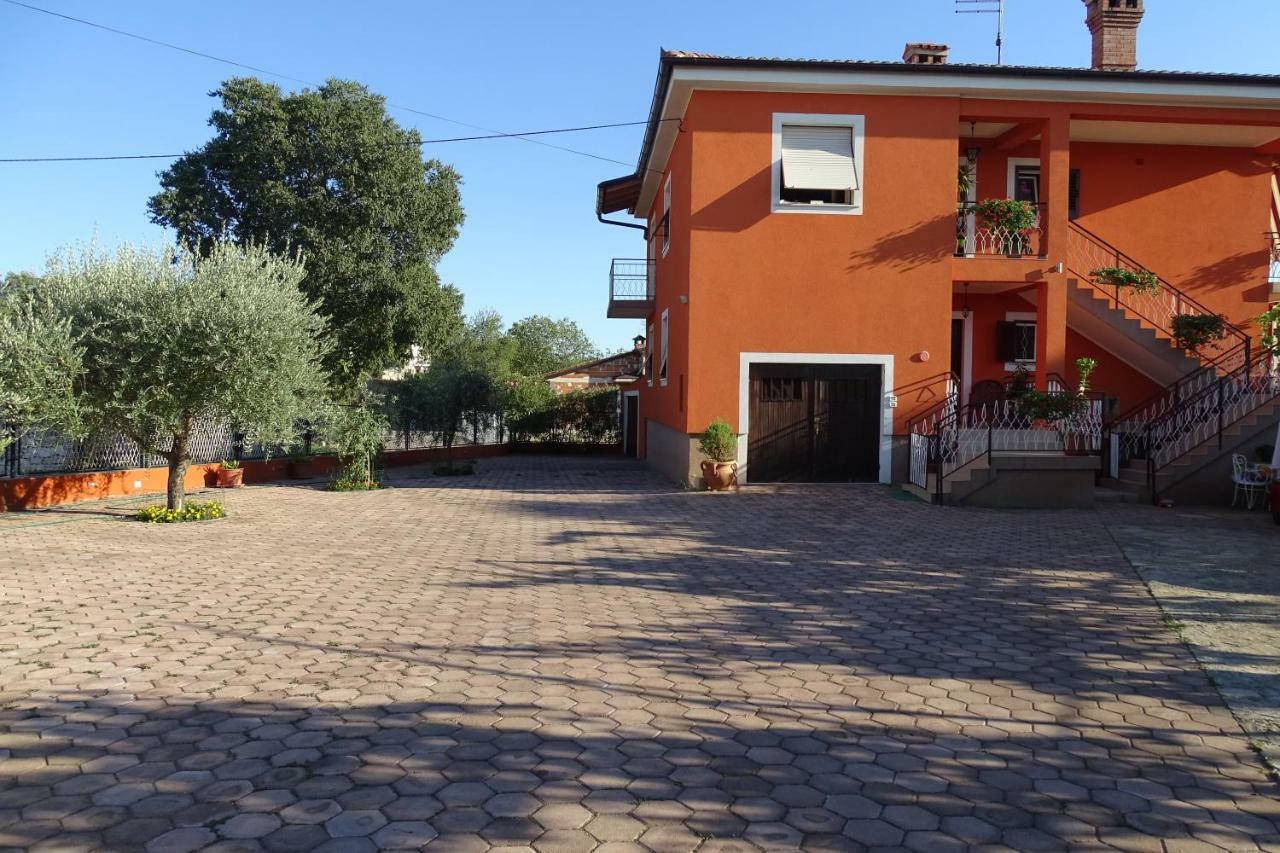 Apartment Parenzana Bibali 65 A 52460-Buje Exterior photo